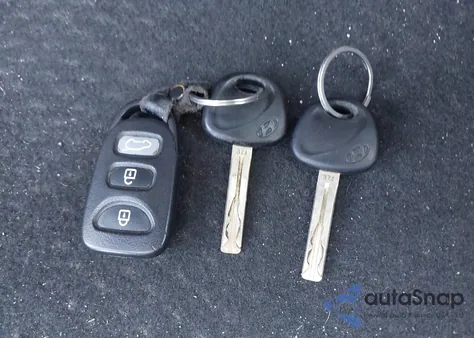 2012 Hyundai Elantra Touring Se from USA, damaged, VIN KMHDC8AE2CU128959